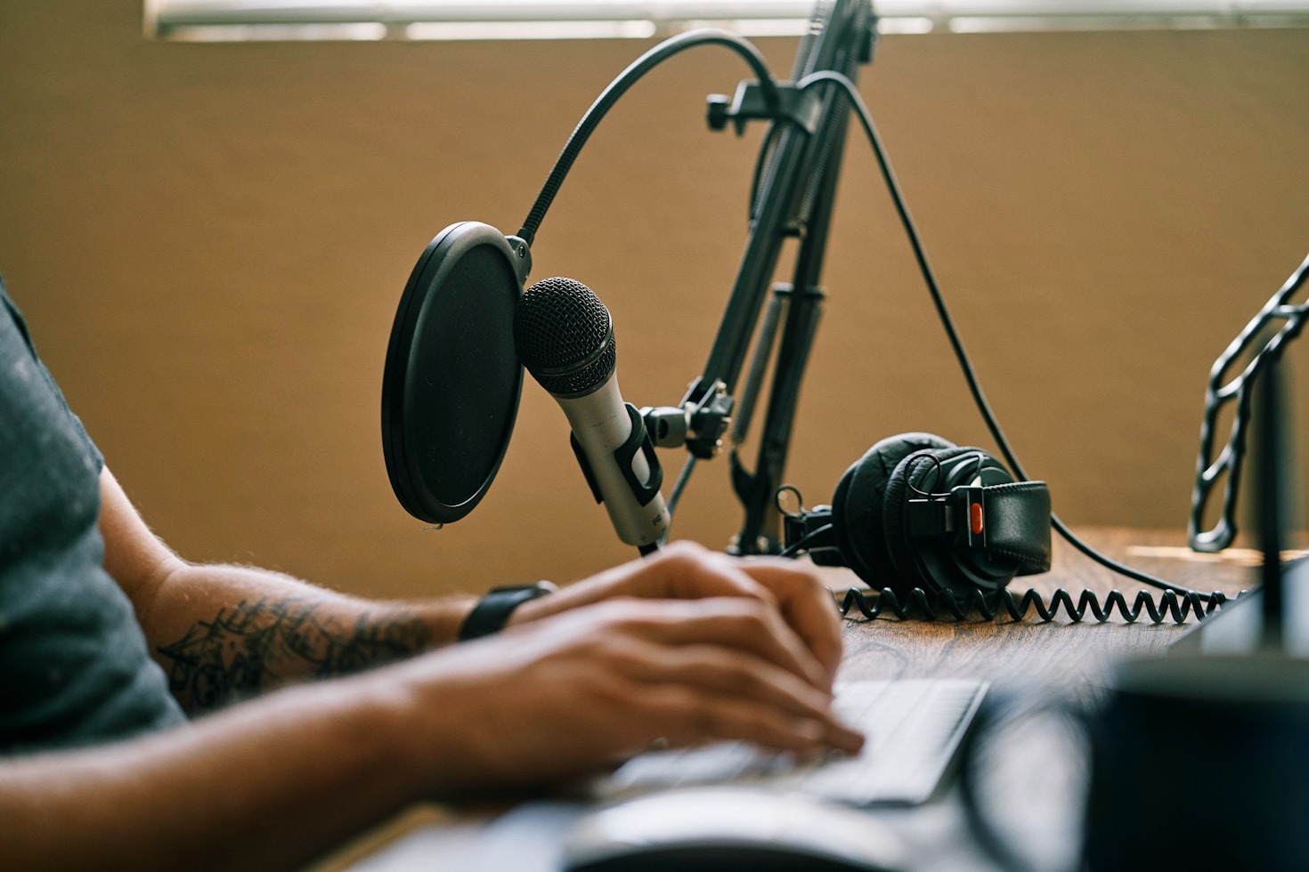 From Novice to Pro: Sales Journeys Explored